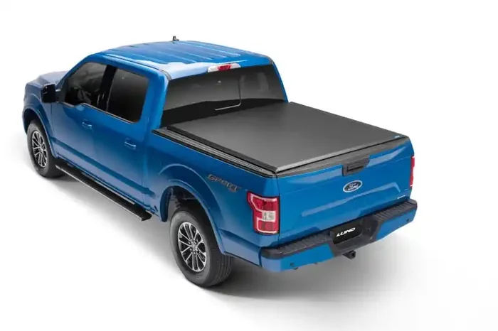 Lund 04-18 Ford F-150 (5.5ft. Bed) Genesis Roll Up Tonneau Cover – Black